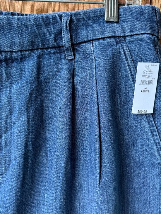 NWT GAP Blue Denim Pleated Wide Leg Jeans in Women's 32/14 Petite - Picture 5 of 10